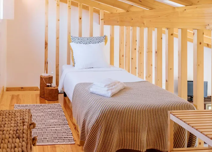 Ria De Aveiro By Mycelia * أوفار